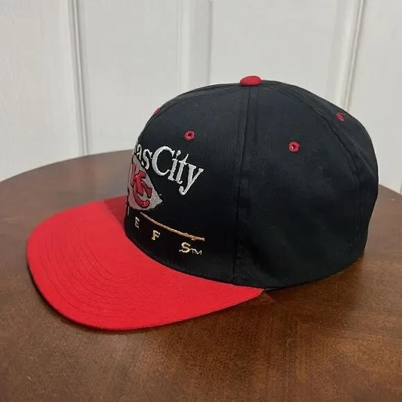 🔥🏈 True Vintage KANSAS CITY CHIEFS NFL Trucker Style Snapback Hat - PERFECT